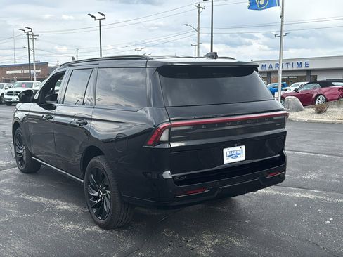 Used 2025 Lincoln Navigator Reserve w/ Jet Appearance Package AWD/4WD image 7