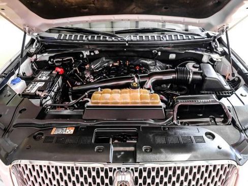 Used 2021 Lincoln Navigator L Reserve image 8