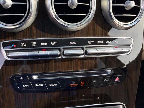 Used 2016 Mercedes-Benz GLC 300 4MATIC image 22