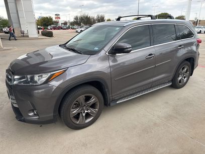 Used 2017 Toyota Highlander Limited Platinum