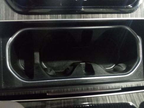 Used 2022 Jeep Wagoneer Series III w/ Premium Group I image 28