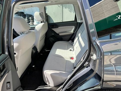 Used 2018 Subaru Forester 2.5i Premium image 19