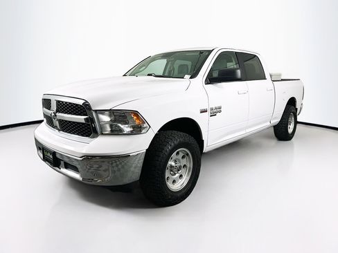 Used 2019 RAM 1500 Classic SLT image 3
