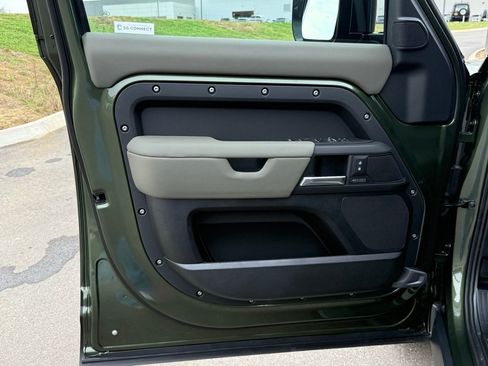 New 2026 Land Rover Defender 110 X-Dynamic SE AWD/4WD image 15
