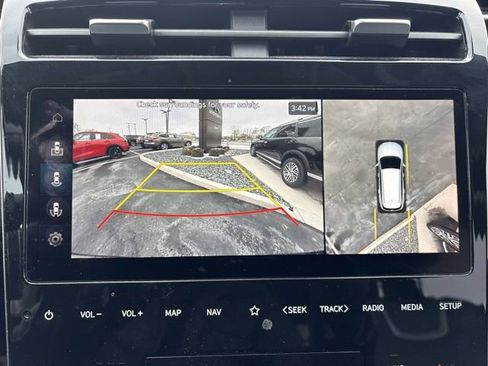 Certified 2023 Hyundai Tucson Limited image 18