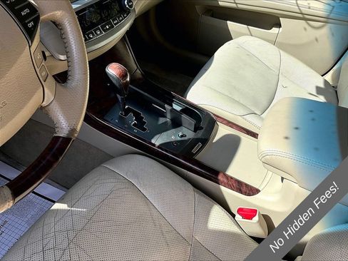 Used 2012 Toyota Avalon Limited FWD image 10
