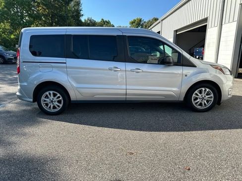 Used 2021 Ford Transit Connect XLT FWD image 6