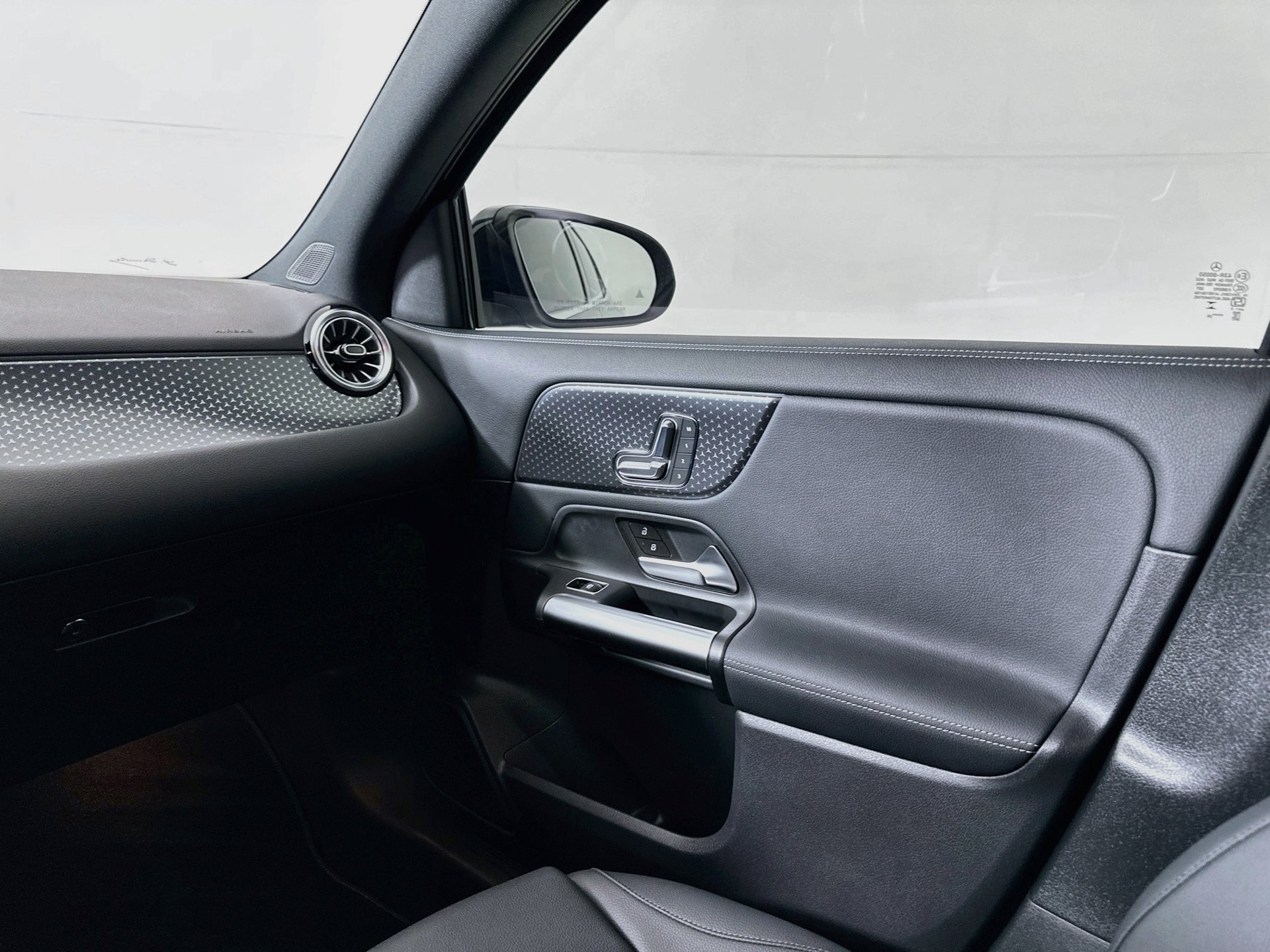 Certified 2026 Mercedes-Benz GLA 250 image 23