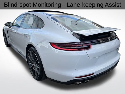 Used 2018 Porsche Panamera 4S image 8