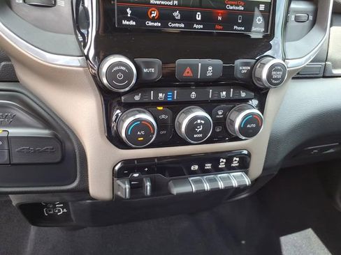 Used 2021 RAM 3500 Laramie AWD/4WD image 13