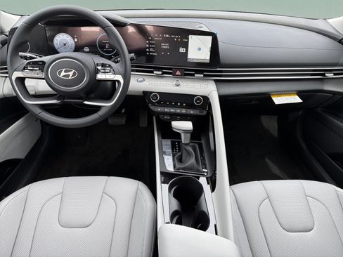 New 2026 Hyundai Elantra Limited FWD image 5