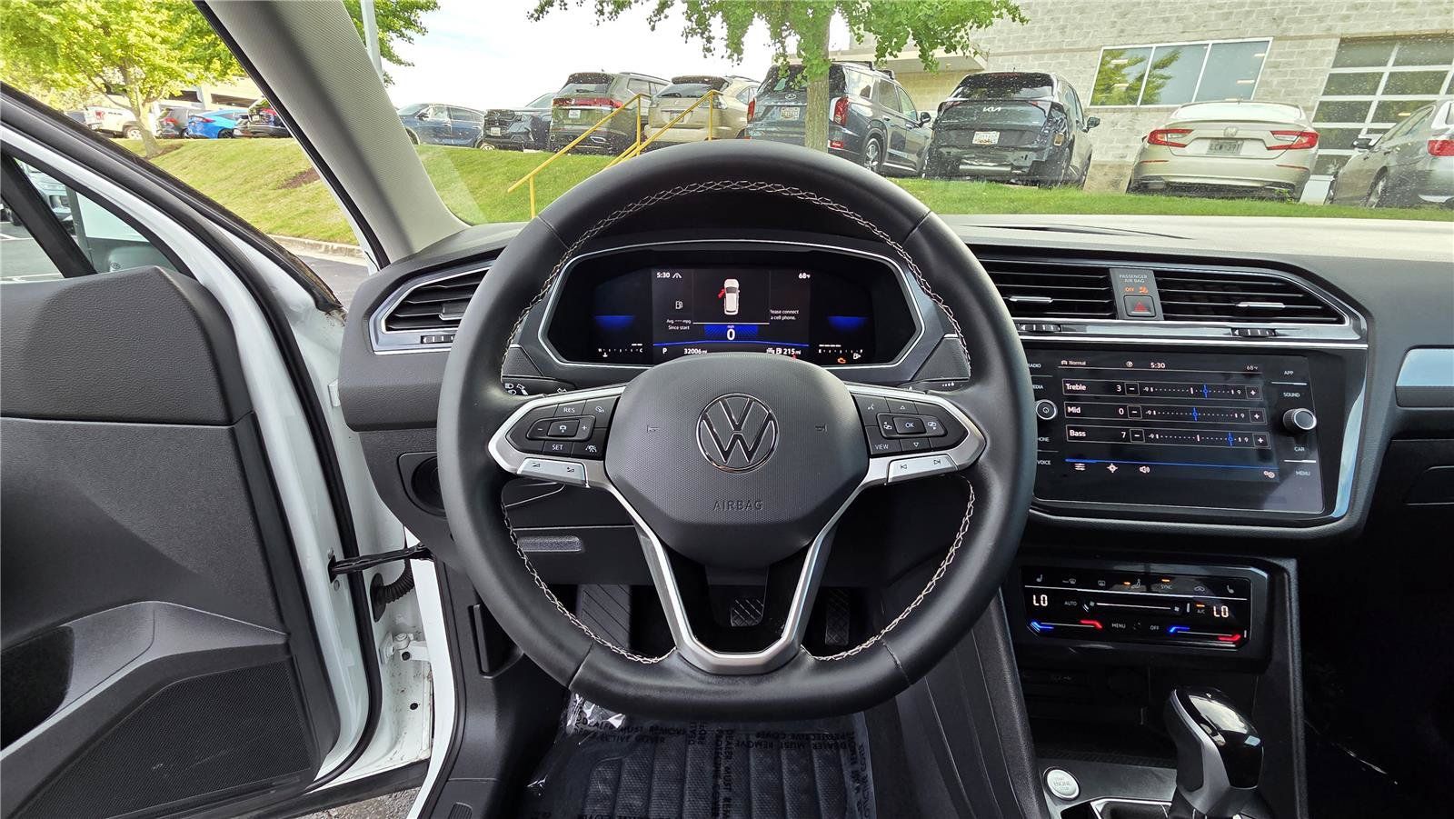 Certified 2022 Volkswagen Tiguan SE AWD/4WD image 18
