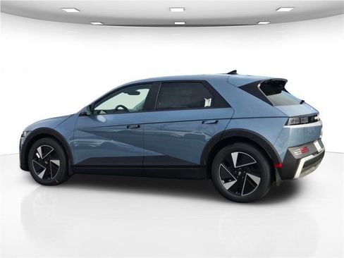 New 2026 Hyundai Ioniq 5 SEL image 5