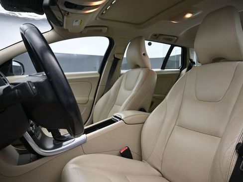 Used 2015 Volvo V60 T5 Premier Plus FWD image 10