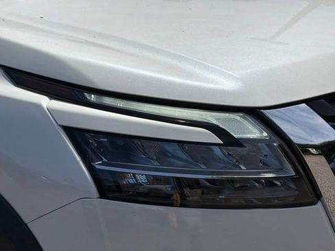 Certified 2023 Nissan Pathfinder SL w/ SL Premium Package AWD/4WD image 9
