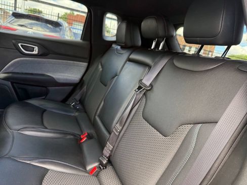 Used 2024 Jeep Compass Latitude AWD/4WD image 25