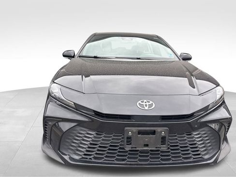 Used 2025 Toyota Camry SE image 20