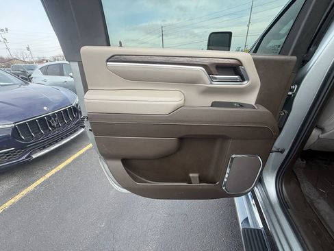 Used 2024 GMC Sierra 2500 SLT w/ SLT Premium Package image 18