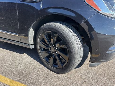 Used 2023 Lincoln Navigator L Reserve image 5