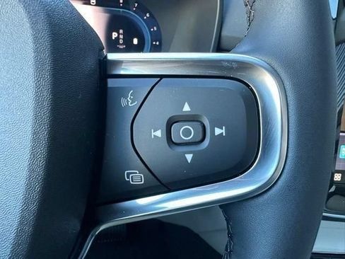 Used 2025 Volvo XC40 B5 Ultra w/ Protection Package AWD/4WD image 17