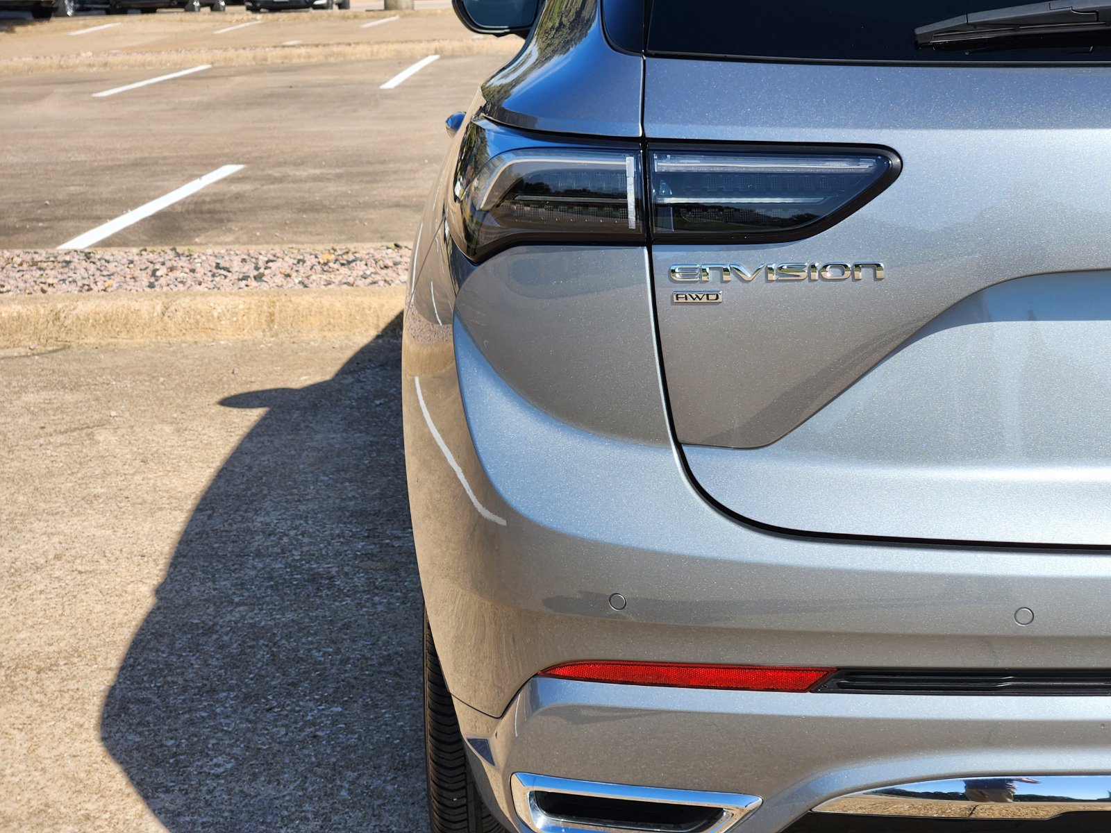 Used 2024 Buick Envision Avenir AWD/4WD image 9