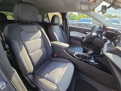 New 2025 Chevrolet Trax LT w/ Driver Confidence Package image 29