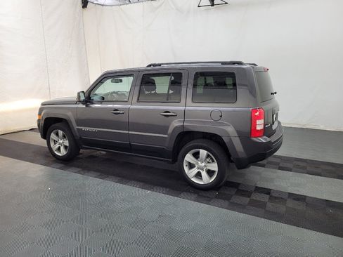 Used 2016 Jeep Patriot Latitude AWD/4WD image 3