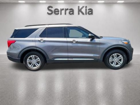 Used 2022 Ford Explorer XLT RWD image 6