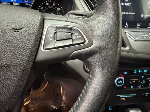 Certified 2019 Ford Escape SEL AWD/4WD image 17