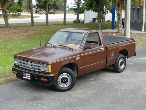Used 1988 Chevrolet S10 Pickup 2WD Regular Cab image 9