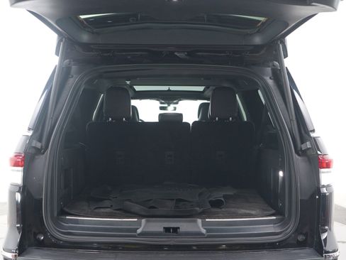 Used 2024 Lincoln Navigator L Black Label AWD/4WD image 19