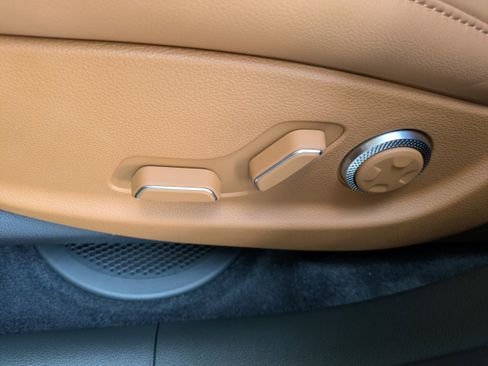 Certified 2026 Genesis GV80 2.5T Advanced image 18