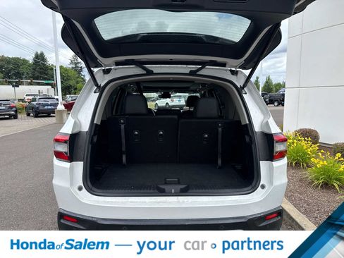 Used 2023 Honda Pilot Touring image 15