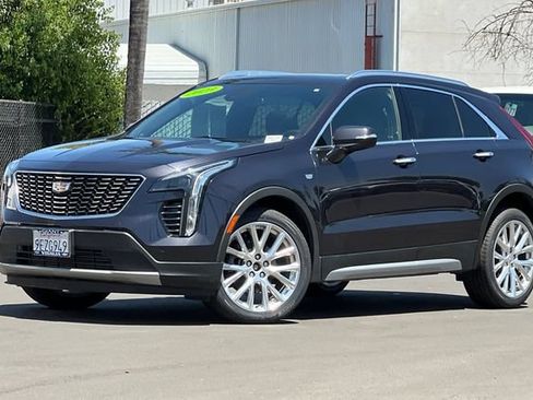 Used 2023 Cadillac XT4 Premium Luxury FWD image 8