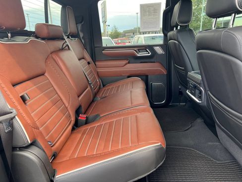 Used 2025 GMC Sierra 2500 Denali Ultimate AWD/4WD image 33