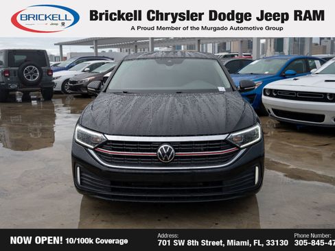 Used 2024 Volkswagen Jetta SEL image 2