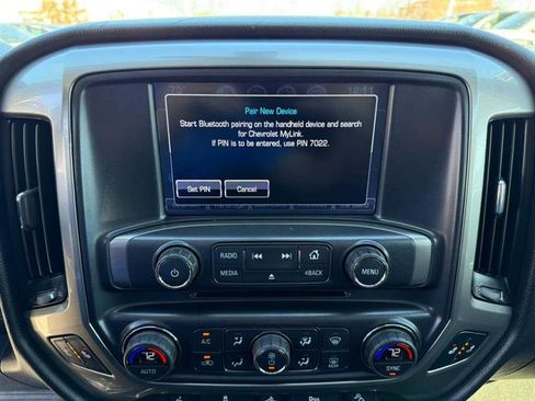 Used 2018 Chevrolet Silverado 1500 LT w/ All Star Edition image 39