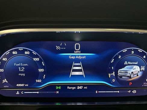 Used 2023 Chevrolet Suburban Z71 w/ Luxury Package image 56