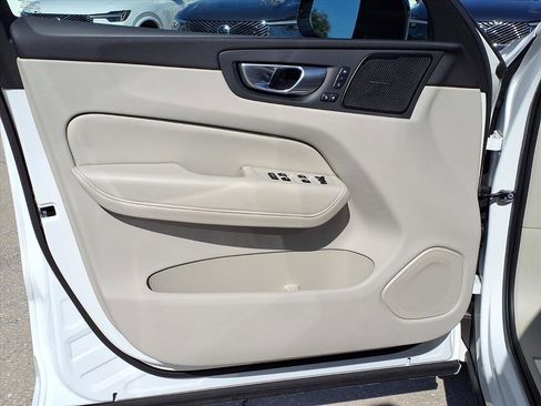 Certified 2023 Volvo XC60 B5 Plus image 19