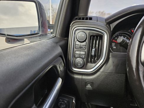 Used 2021 Chevrolet Silverado 1500 RST image 13