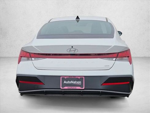 New 2026 Hyundai Elantra Limited FWD image 8