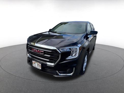 Used 2024 GMC Terrain SLE FWD image 7