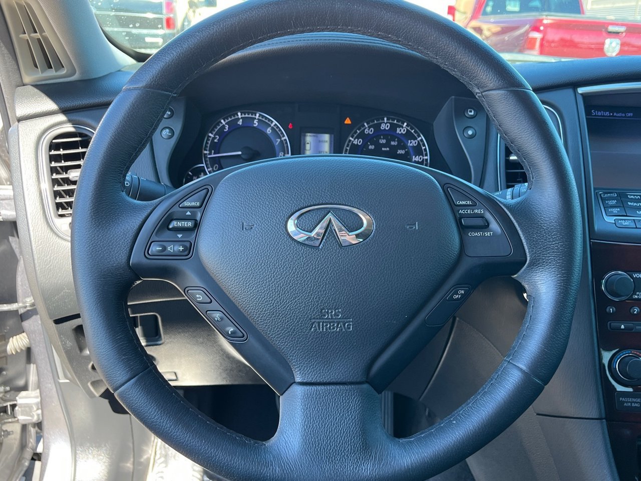 Used 2017 INFINITI QX50 2WD w/ Deluxe Touring Package image 18