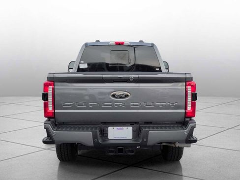 New 2026 Ford F250 Lariat w/ Black Appearance Package image 4