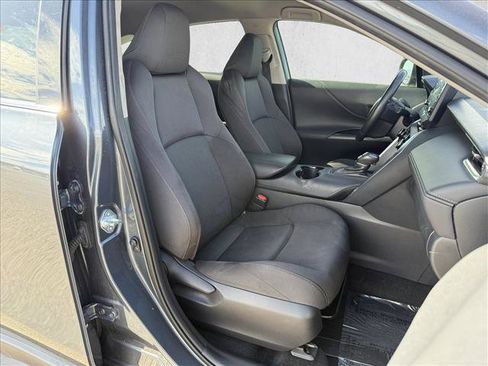 Used 2021 Toyota Venza LE w/ Carpet Mat Package (TMS) AWD/4WD image 13