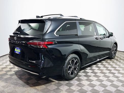 New 2026 Toyota Sienna Platinum AWD/4WD image 8