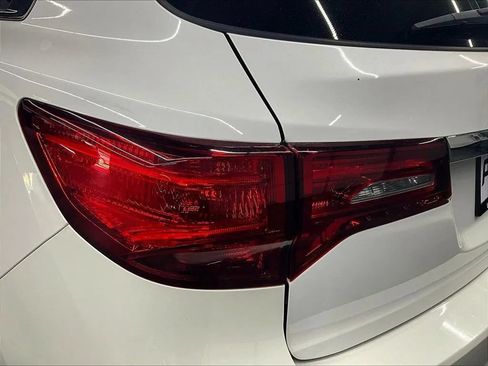 Used 2020 Acura MDX FWD image 23