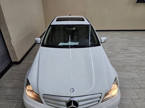 Used 2013 Mercedes-Benz C 300 Sport image 4