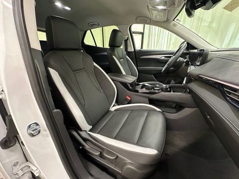 Used 2025 Buick Envision Sport Touring AWD/4WD image 17