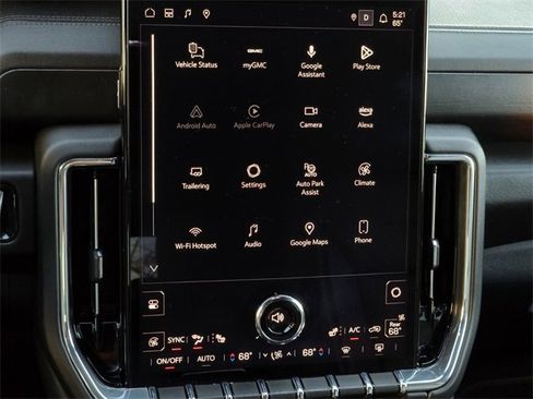 Used 2025 GMC Yukon Denali image 31